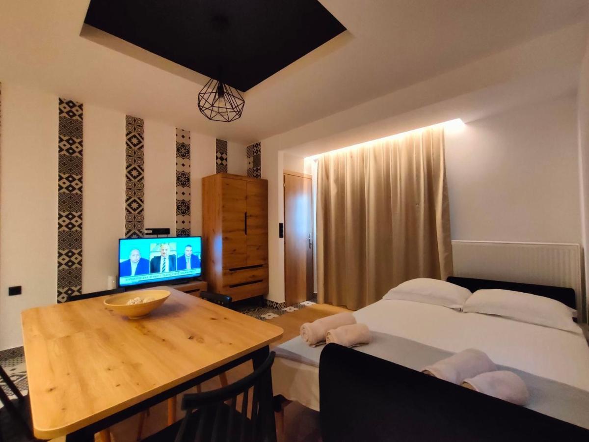 Gekas Premiun City Center Apartment Kalambaka Exterior photo